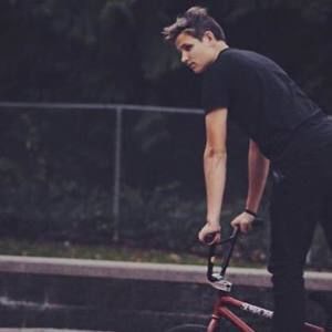 Meet your Posher, Derek